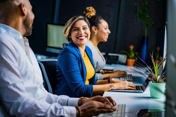 15 Employee Incentive Ideas Successful Brands Use